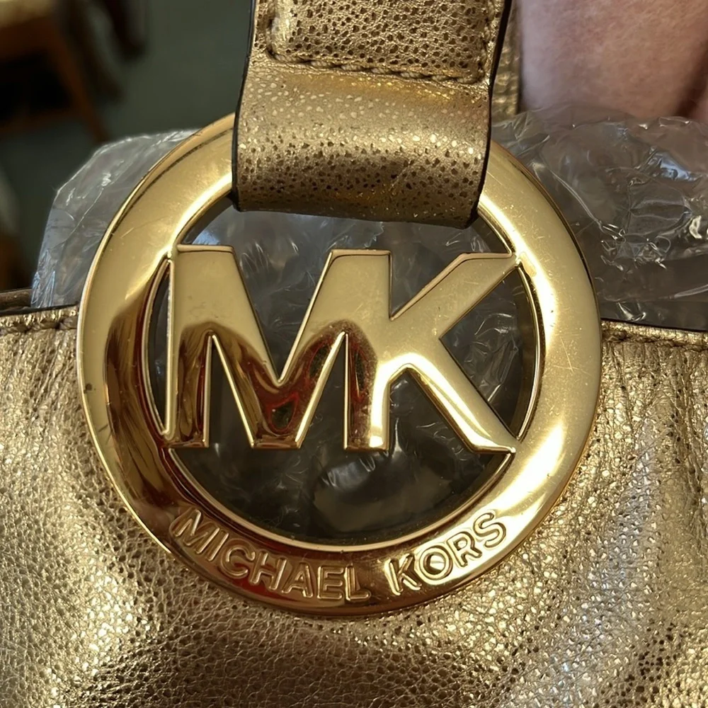 Michael Kors NYE bag, shoulder bag gold metallic leather Gold tone hardw EUC